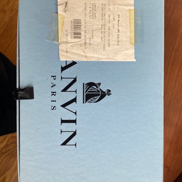 Lanvin Ballet with Scallop Detail - Picture 4 of 9